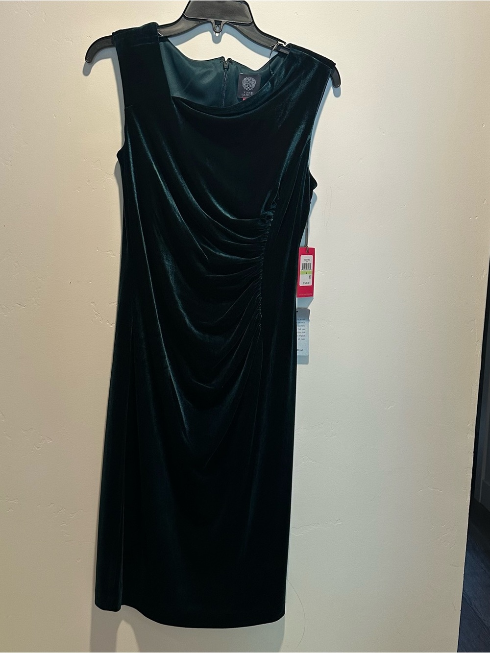 Vince Camuto Emerald Green Velvet Dress Size 4 NWT Ruched Cocktail Midi